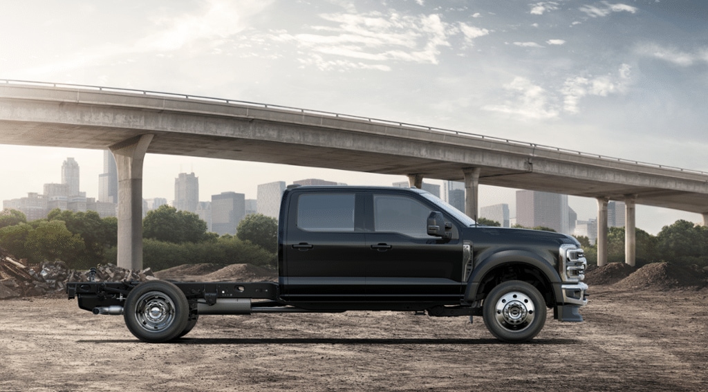 2024 Ford Chassis Cab